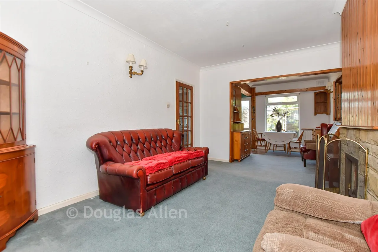 Chaseside Close, Romford, RM1, photo 3