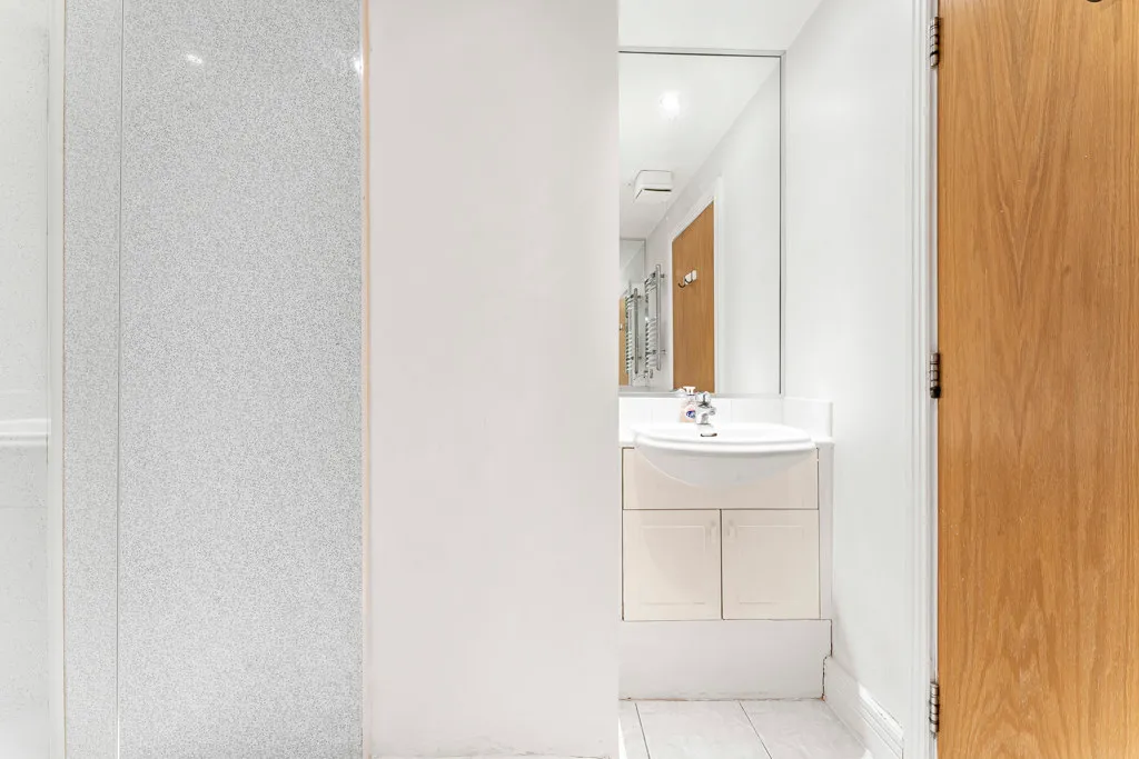 Mansell Street, Aldgate, E1, photo 14
