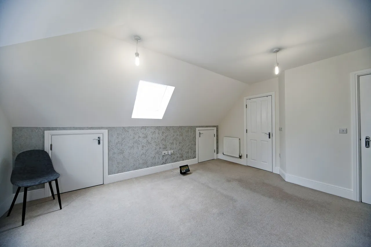 Woodcote Valley Road, Purley, CR8, photo 10