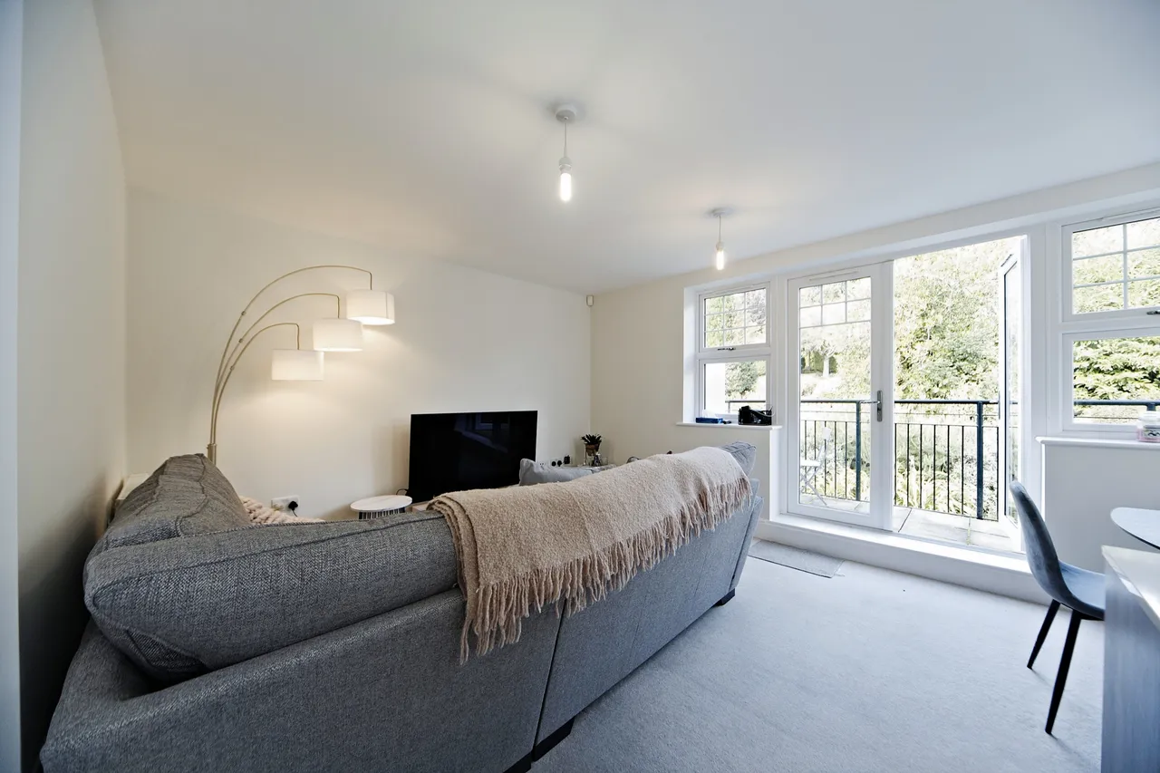 Woodcote Valley Road, Purley, CR8, photo 4