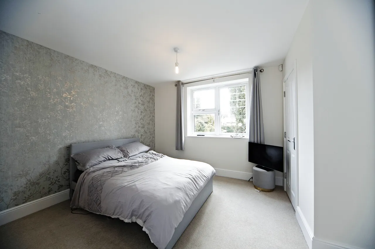 Woodcote Valley Road, Purley, CR8, photo 9