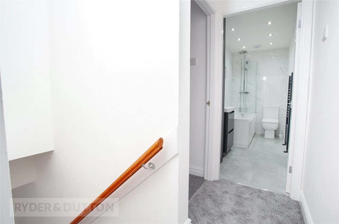 Clarendon Street, Lowerplace, OL16, photo 13