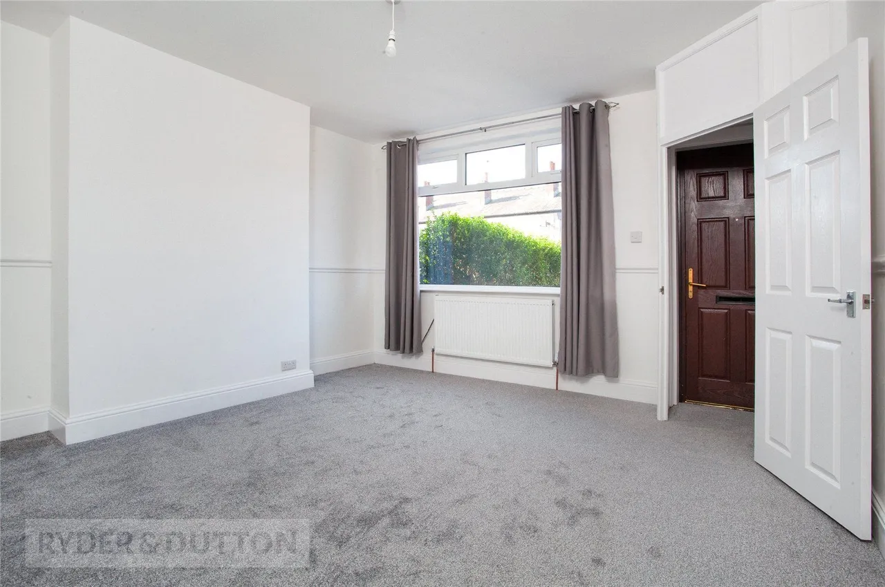 Clarendon Street, Lowerplace, OL16, photo 12