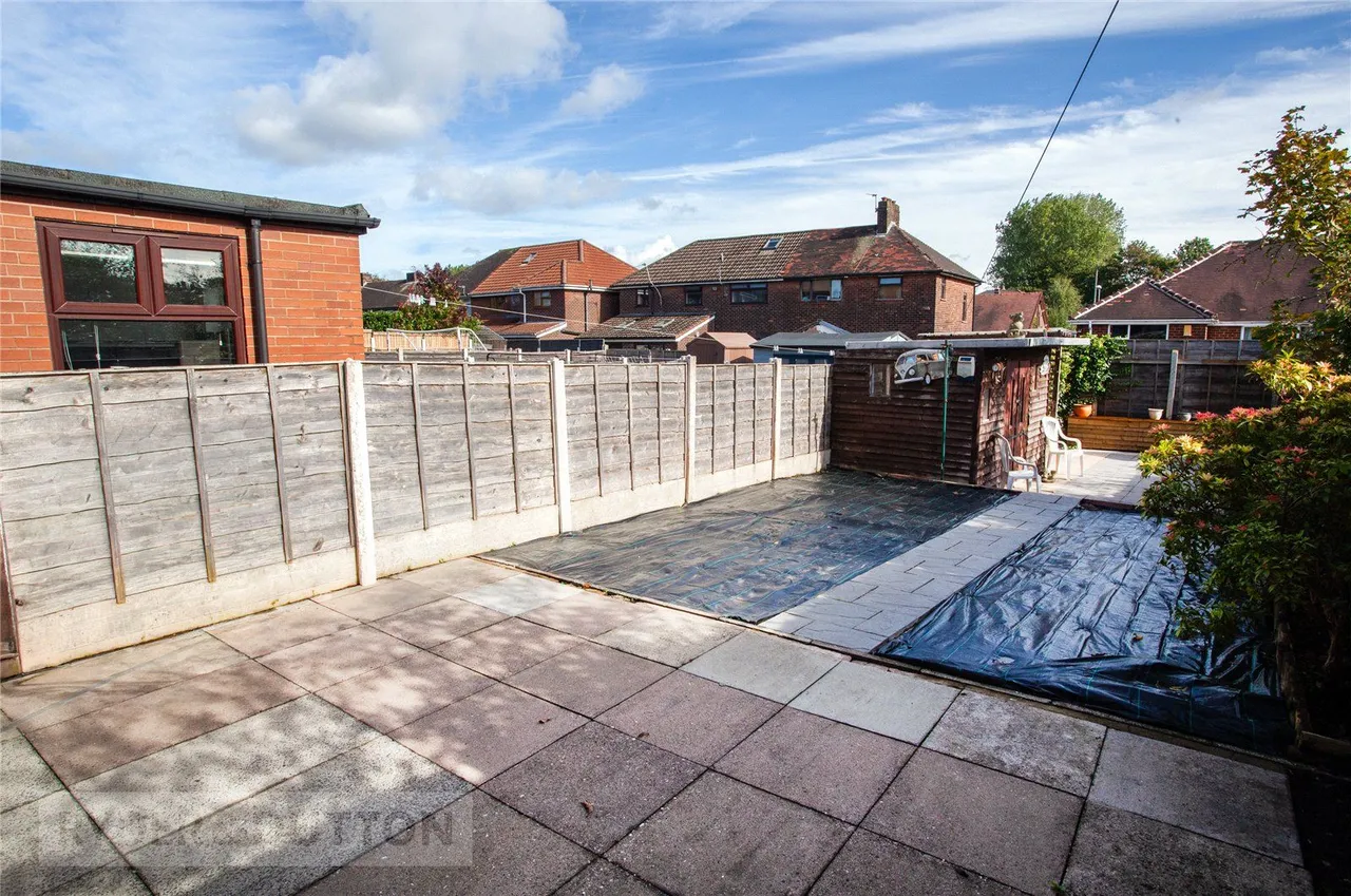 Clarendon Street, Lowerplace, OL16, photo 9