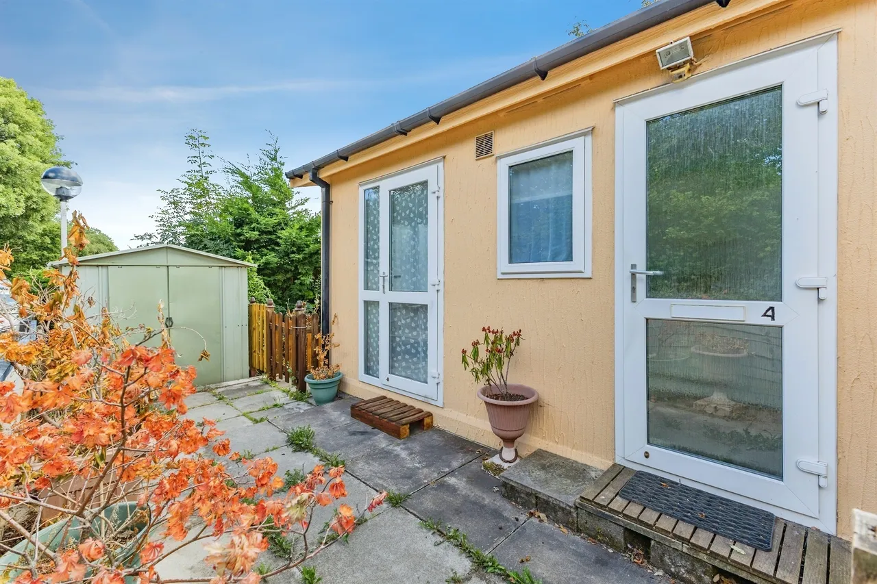 1 bed park home for sale, Totnes Road, Paignton, TQ4