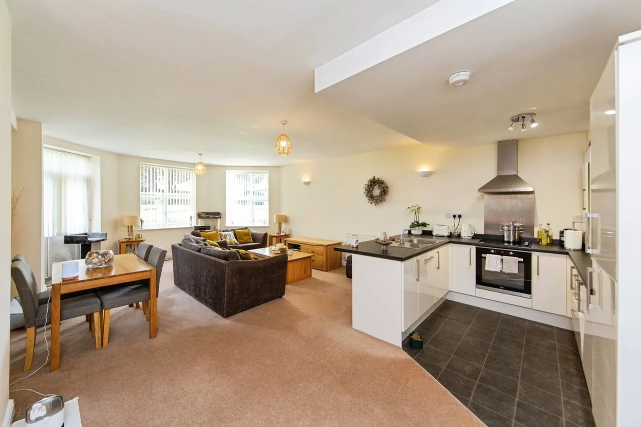 Beresford Road, Oxton, CH43, photo 3