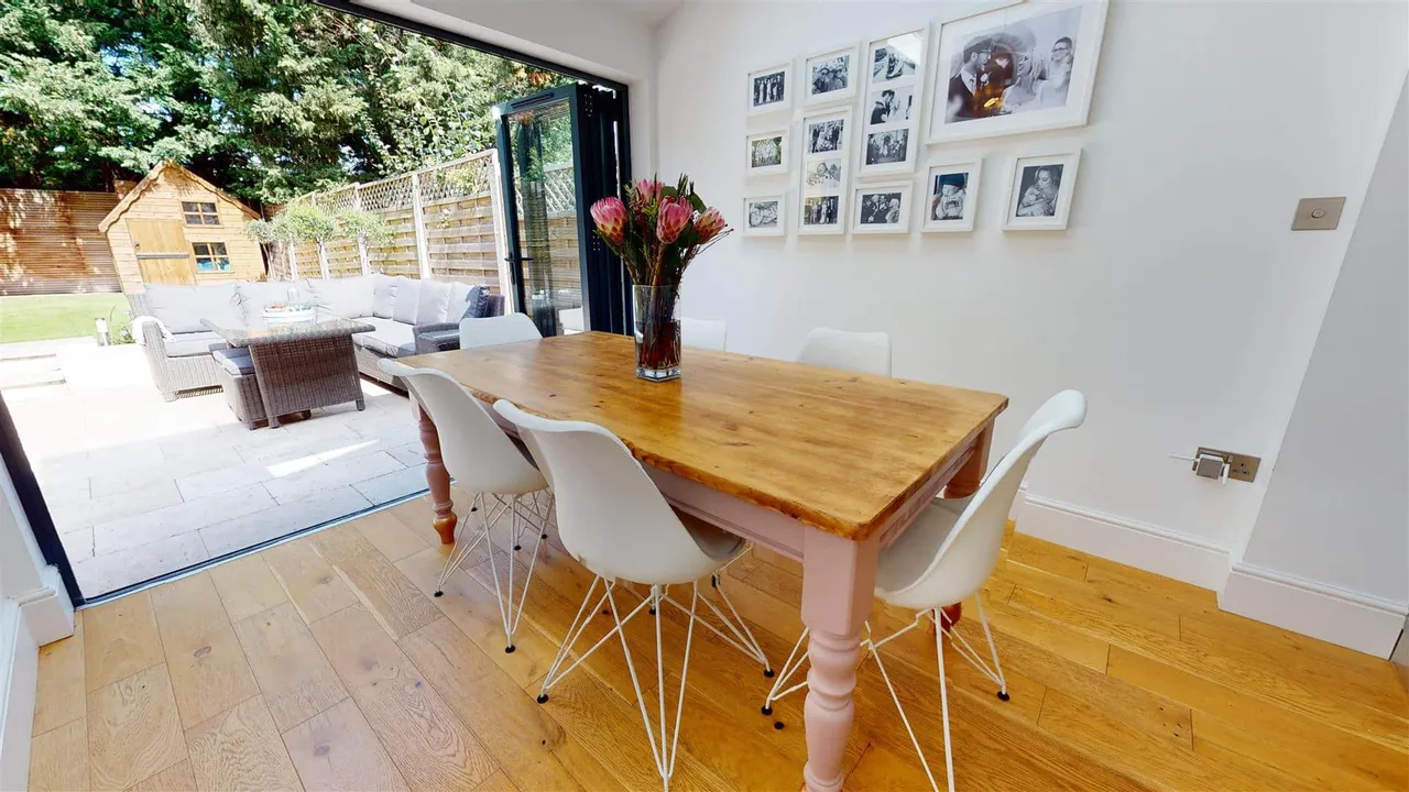 Meadow Road, Loughton, photo 6