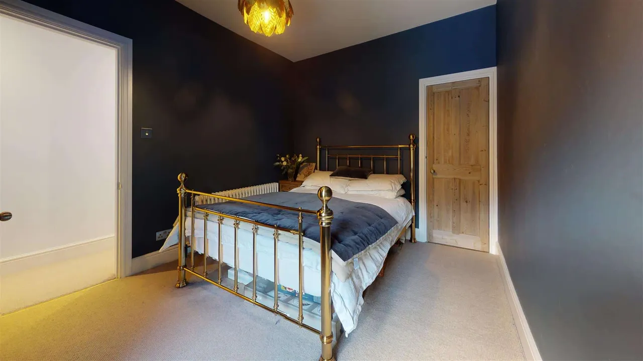 Meadow Road, Loughton, photo 7