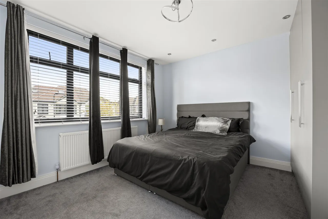 Manston Avenue, Norwood Green, photo 8