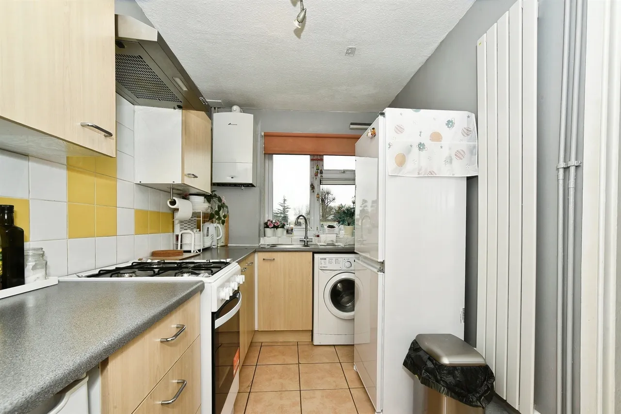 Grierson Close, Calne, SN11, photo 5