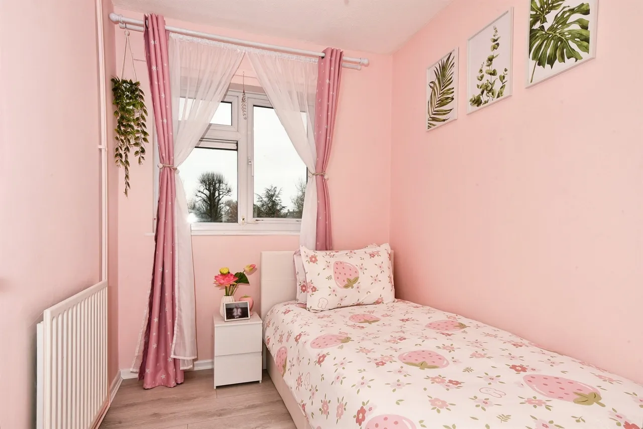 Grierson Close, Calne, SN11, photo 8
