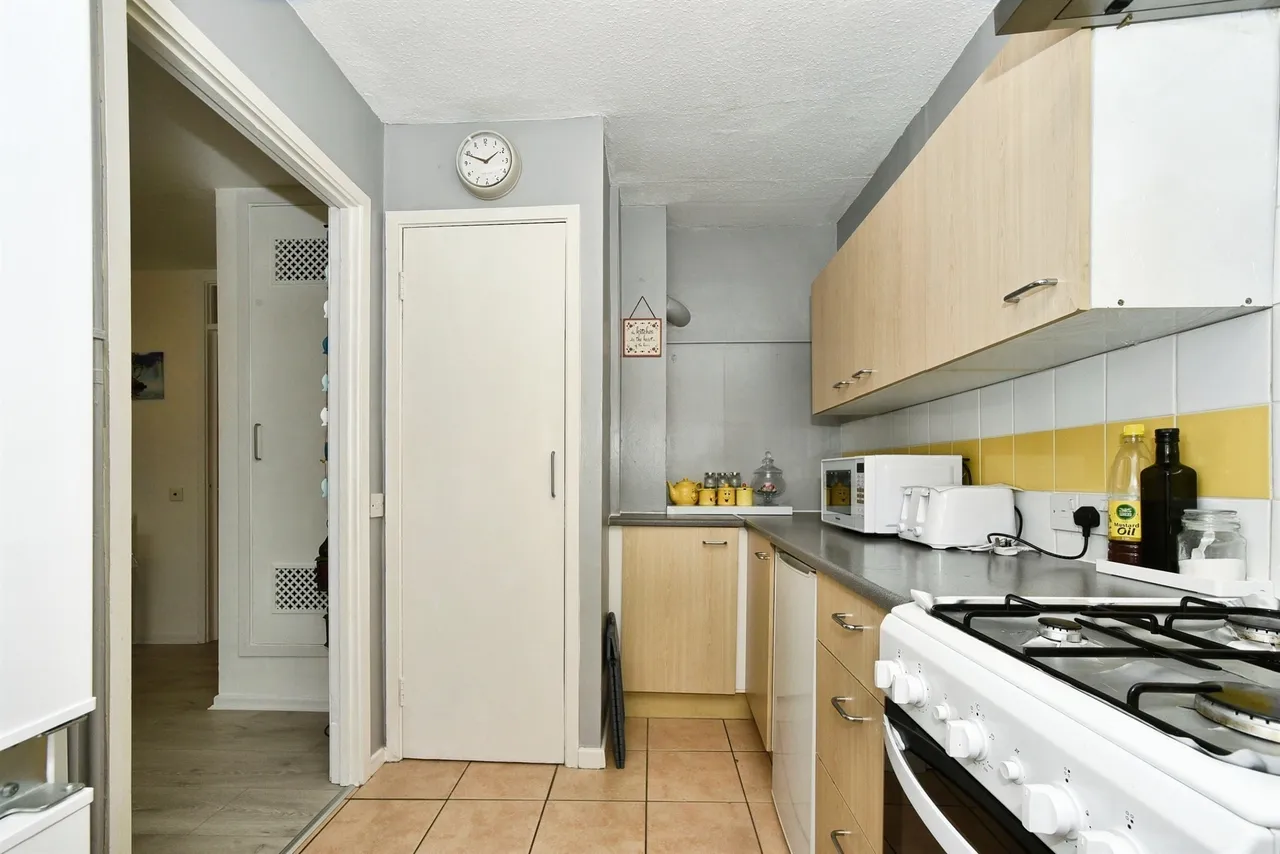 Grierson Close, Calne, SN11, photo 6