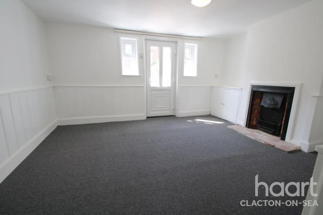 1 bed flat to rent, Maria Street, CO12