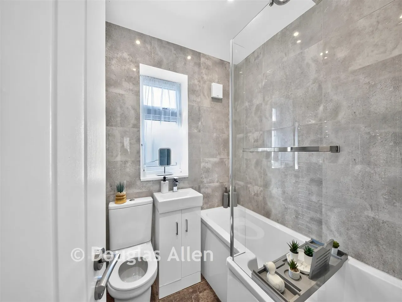 Broad Street, Dagenham, RM10, photo 5