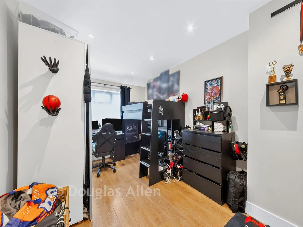 Broad Street, Dagenham, RM10, photo 9