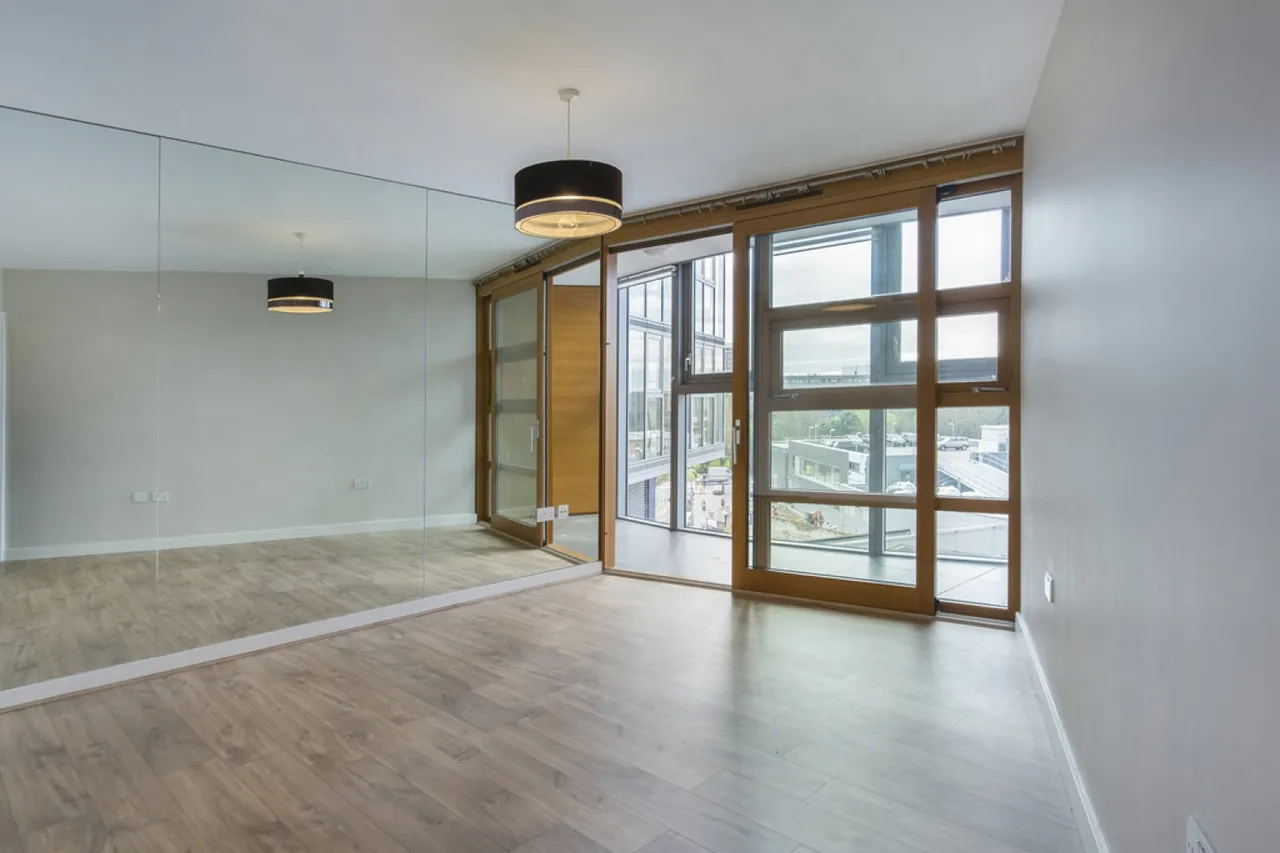 Falcon Wharf, Battersea, photo 8