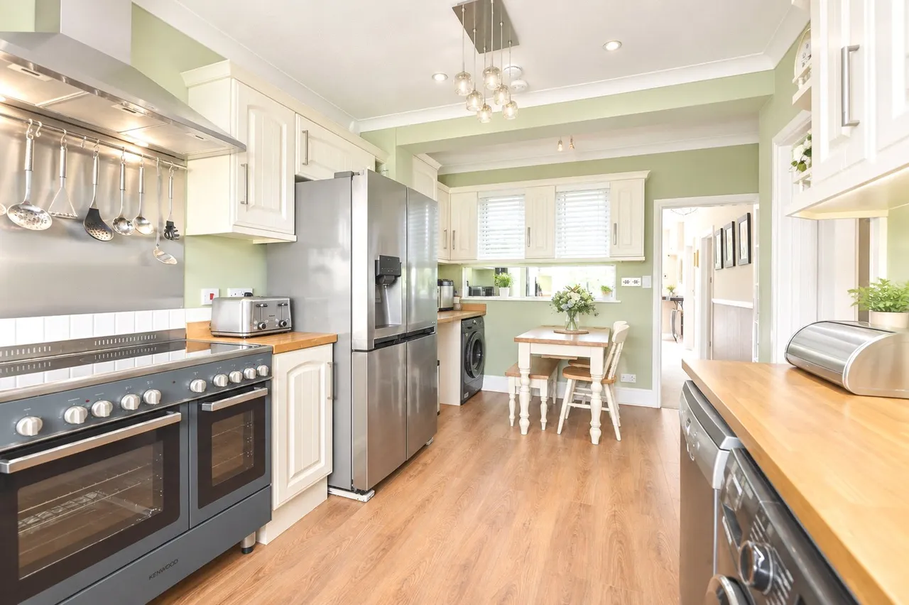 Crookham Road, Church Crookham, GU51, photo 5