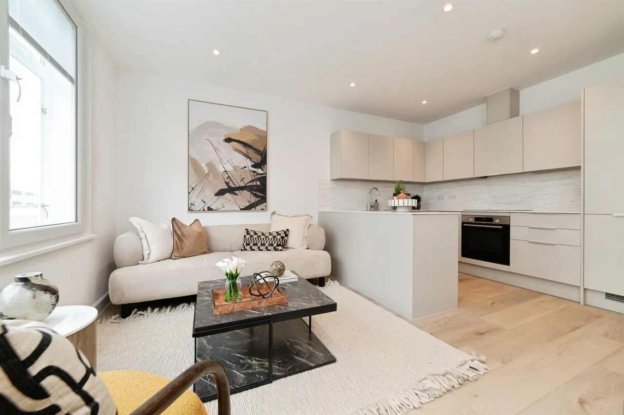 1 bed flat for sale — Apartment Two Gemstone House, Stevenage
