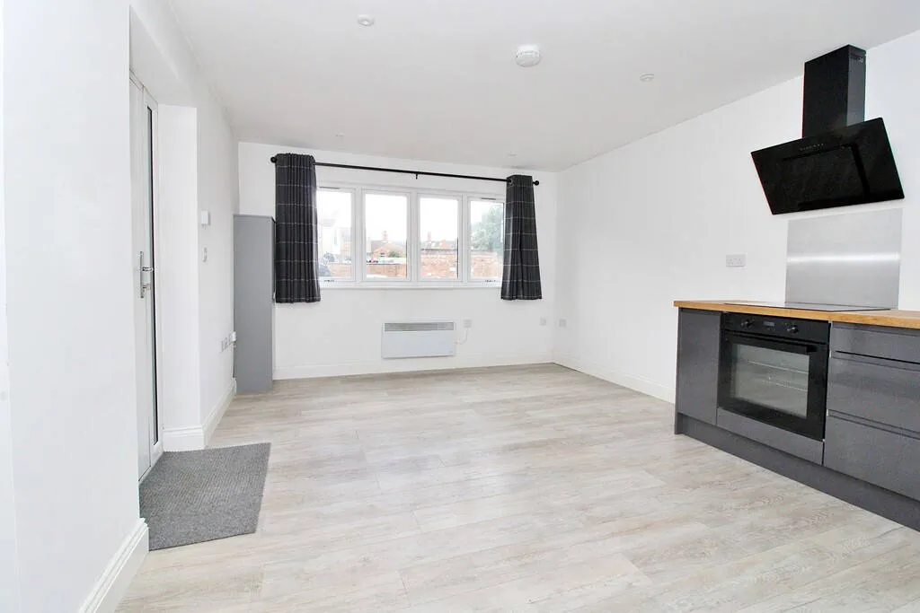 Linden Tree House, Lodge Road, Rugby, CV21 2TF, photo 2