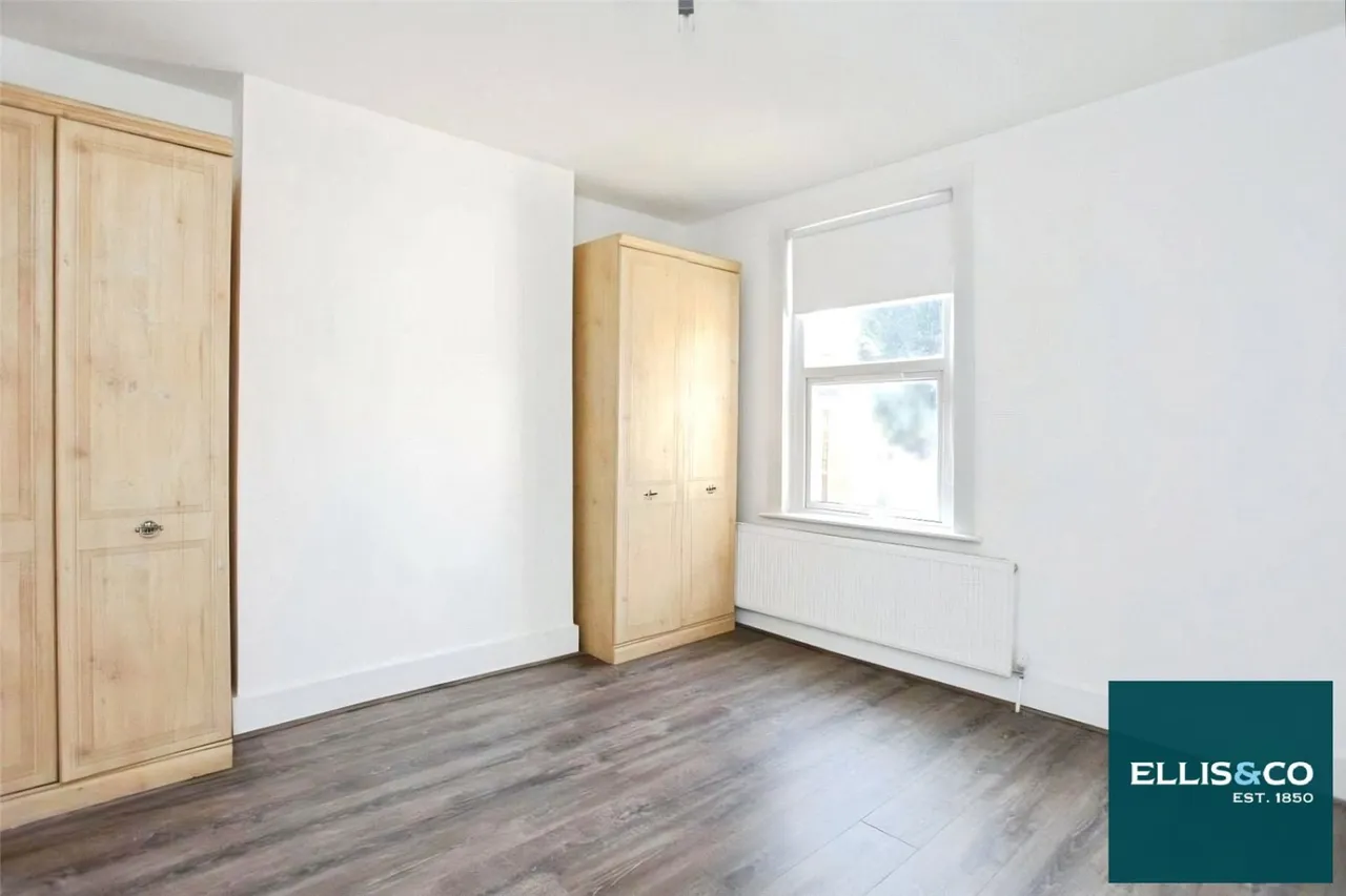Ravenhurst Avenue, Hendon, NW4, photo 3