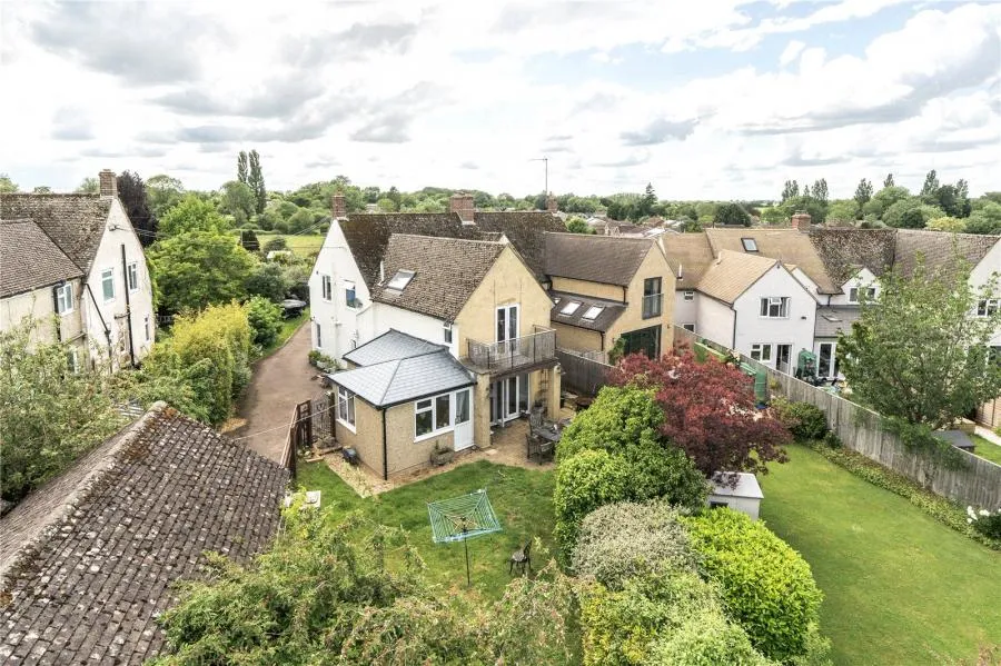 5 bed house to rent, Ardley Road, Fewcott, OX27