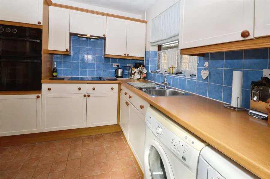 with 3 bedrooms in Elsenham, Bishop's Stortford, CM22, photo 4