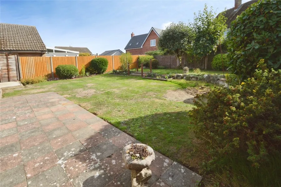 with 3 bedrooms in Elsenham, Bishop's Stortford, CM22, photo 11