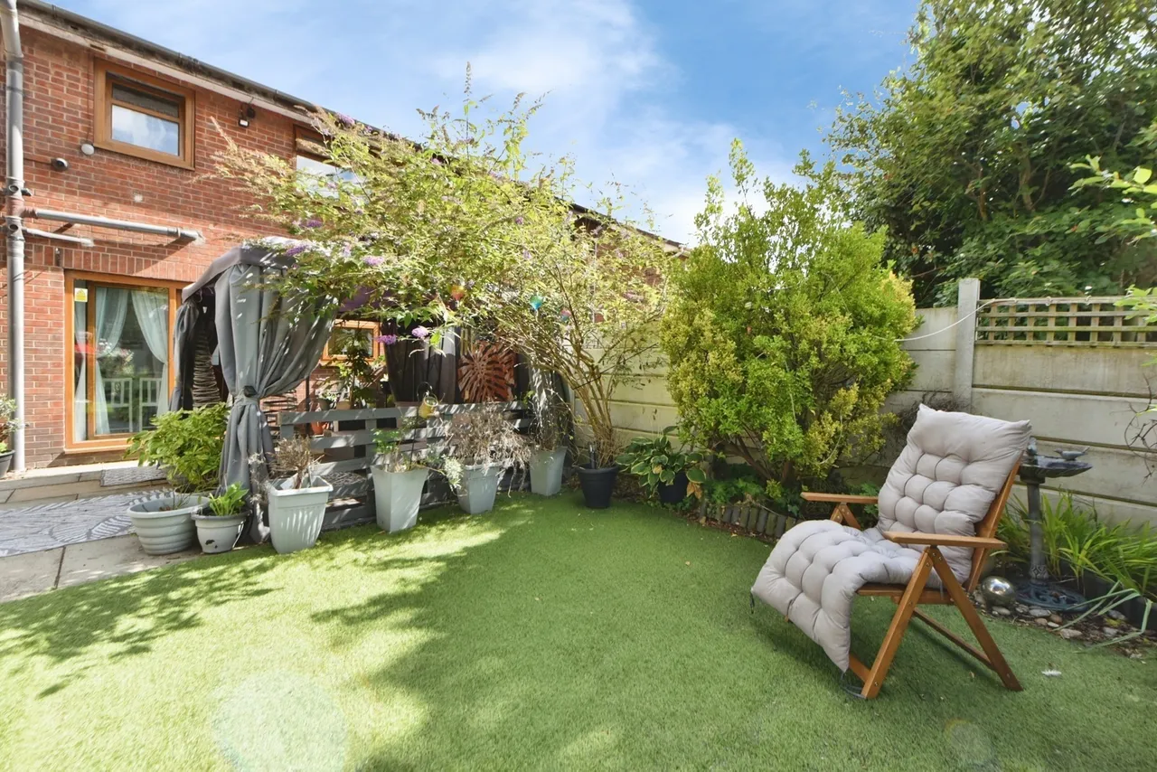 Thoralby Close, Manchester, M12, photo 17