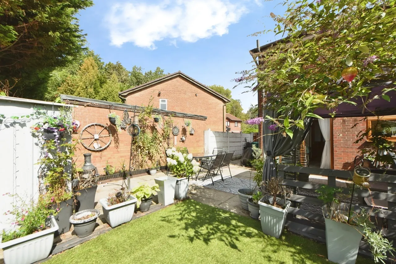Thoralby Close, Manchester, M12, photo 18