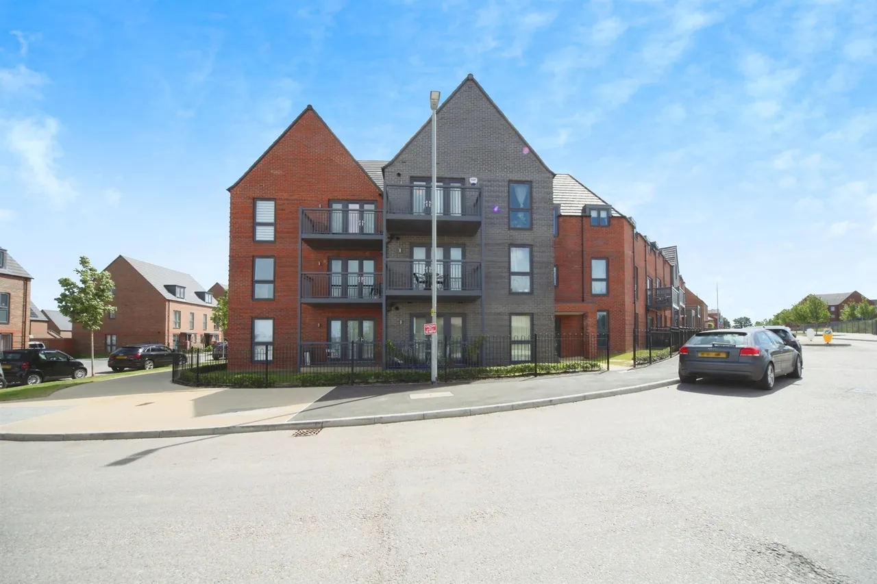 Lime Tree Drive, Houghton Regis, LU5, photo 11