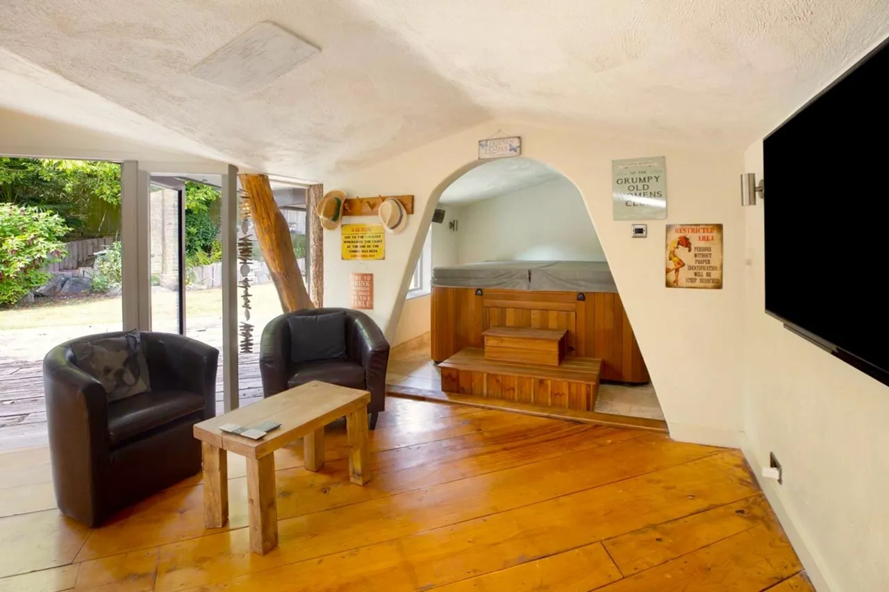 Bulleigh Barton Court, Ipplepen, TQ12, photo 27