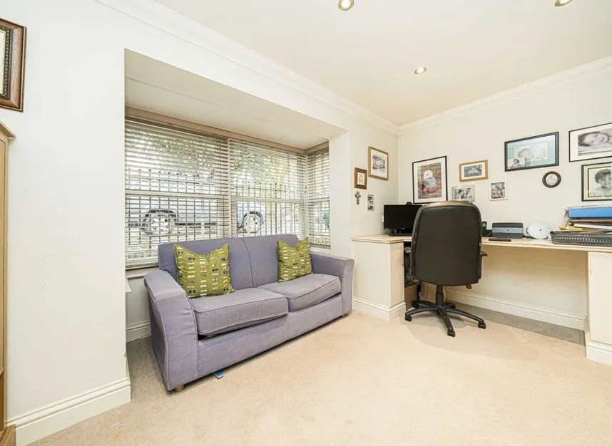 Wensleydale Road, Hampton, TW12, photo 11