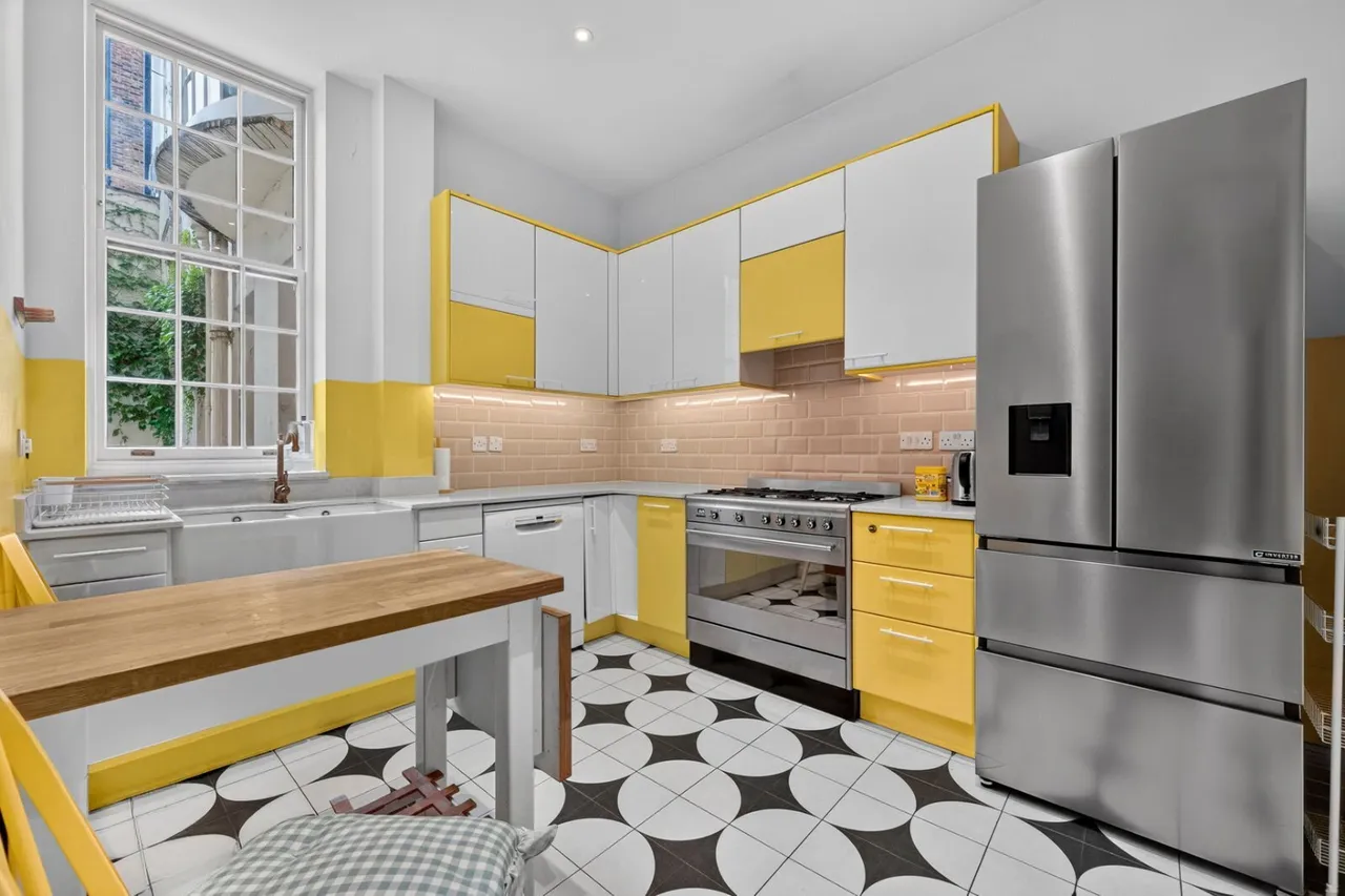 Gloucester Square, W2, photo 10