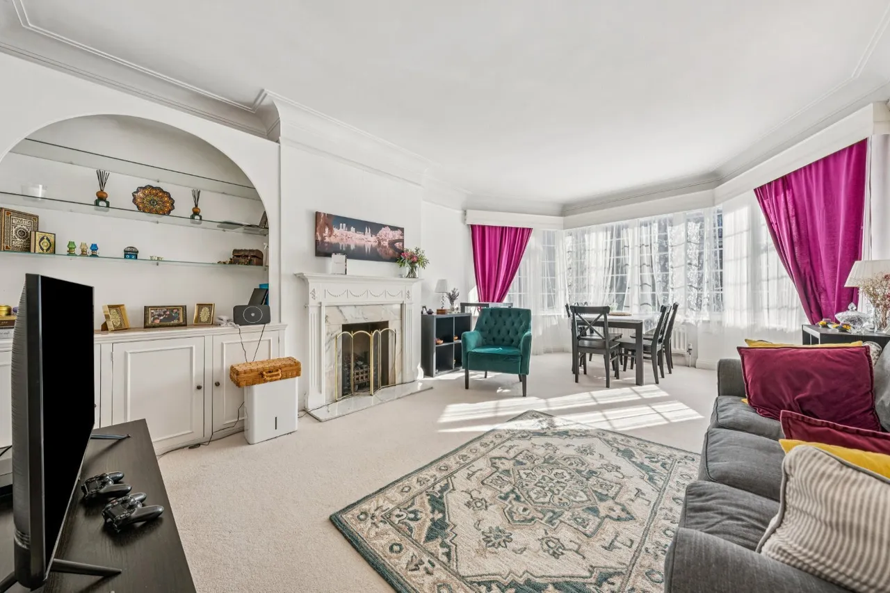 Selwyn House, Manor Fields, SW15, photo 2