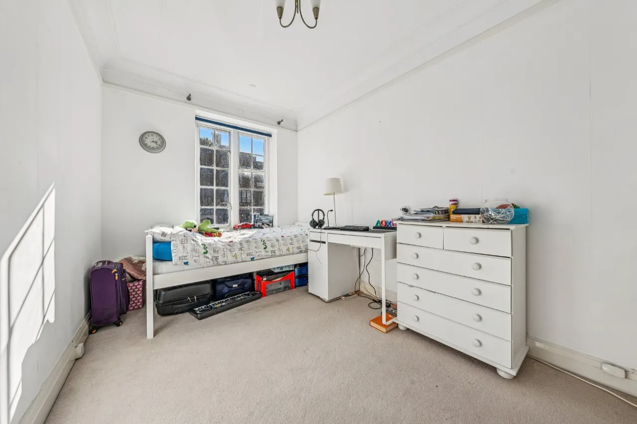 Selwyn House, Manor Fields, SW15, photo 5