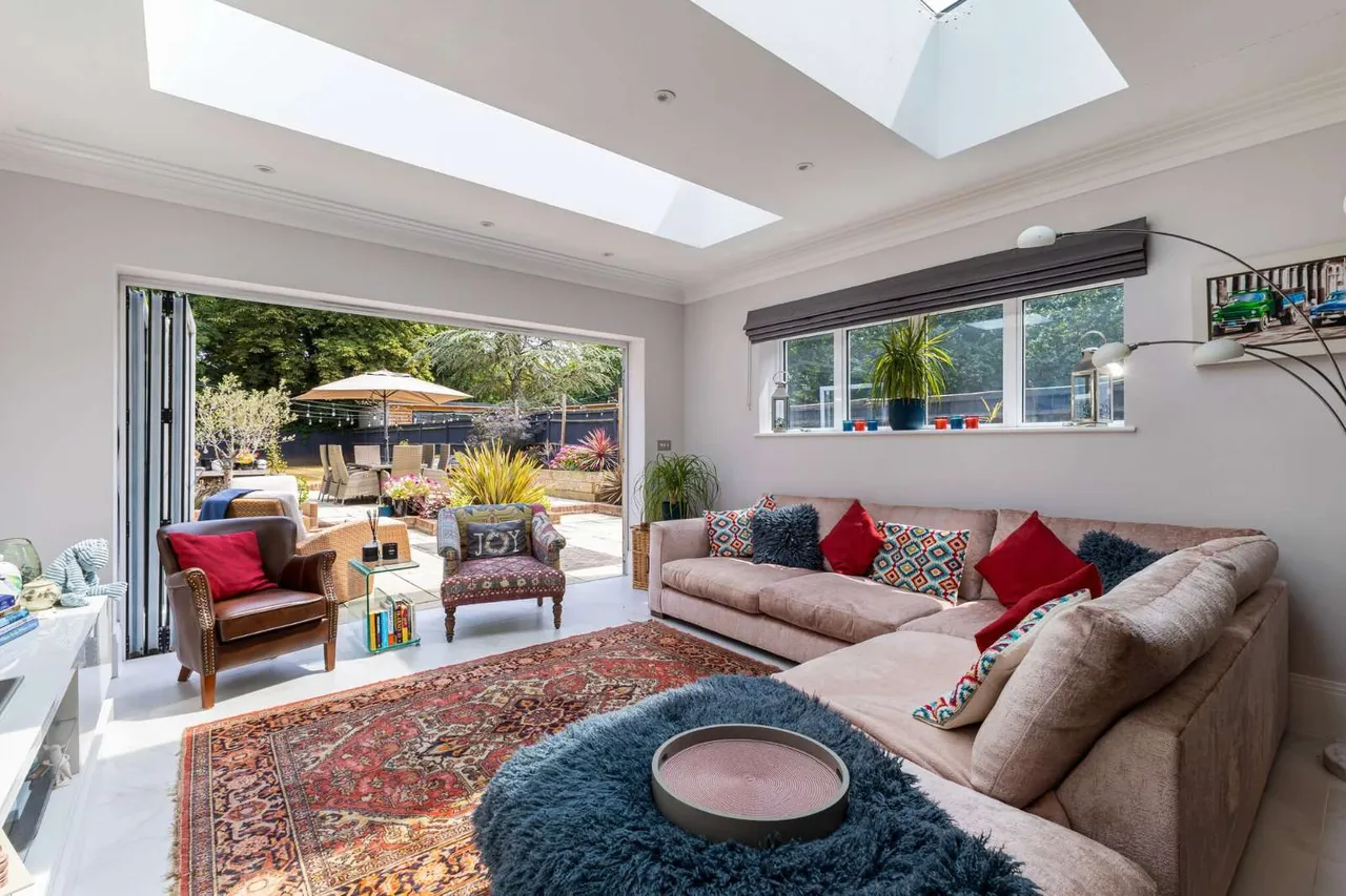Oval Way, Gerrards Cross, Buckinghamshire, SL9 8QB, photo 8