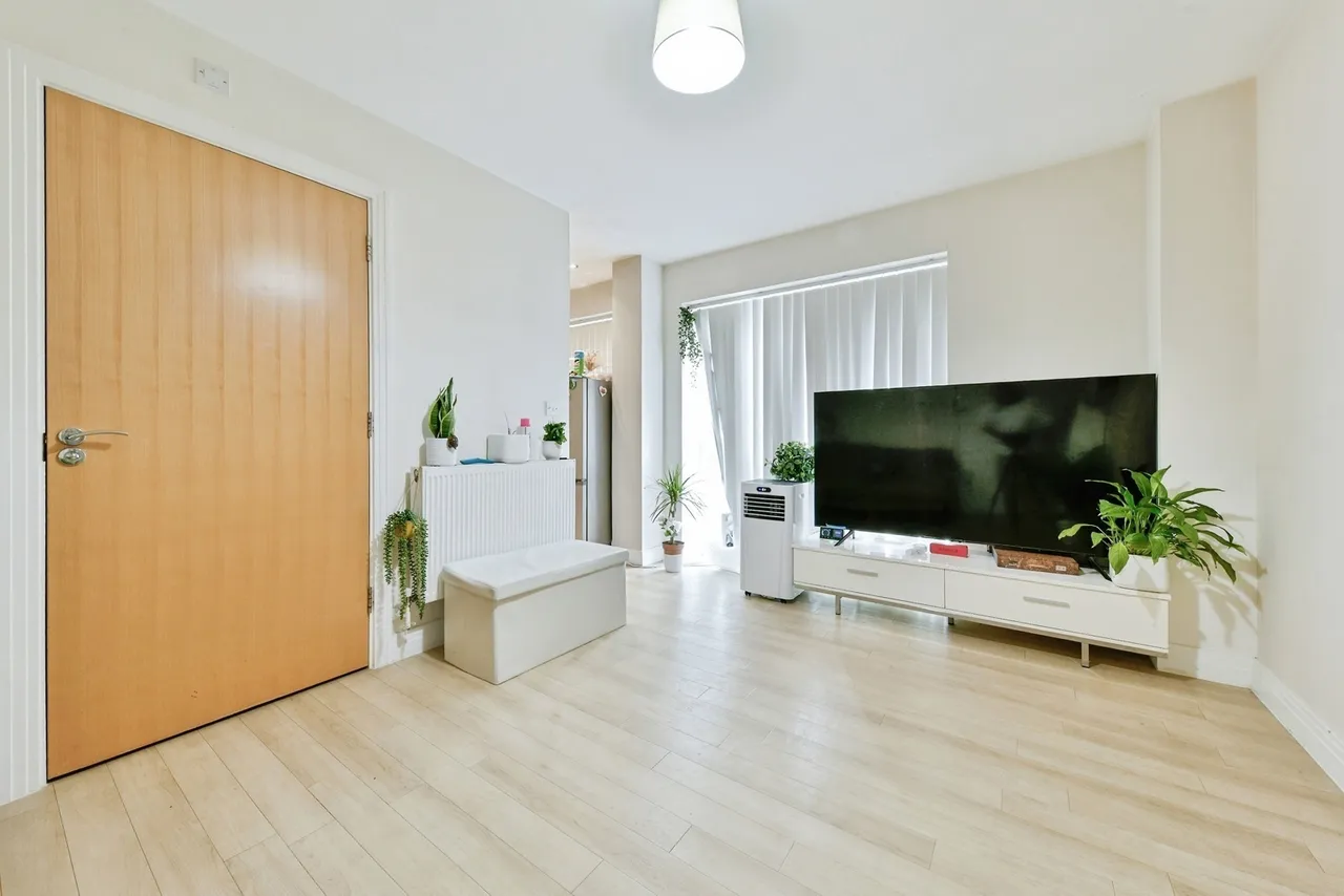 Swingate, Stevenage, Hertfordshire, SG1, photo 2