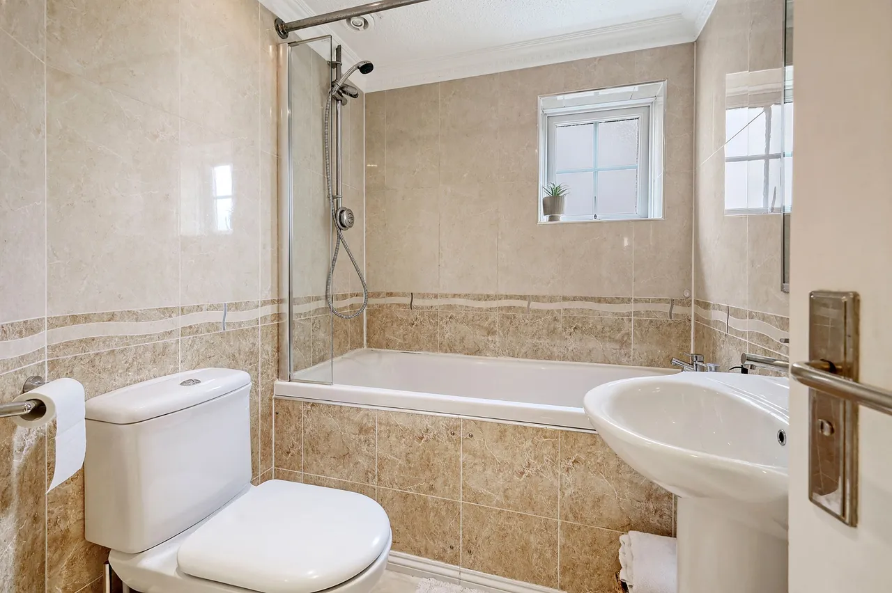 Hastings Close, Grays, Thurrock, RM17 5FE, Grays, Essex, RM17 5FE, photo 13