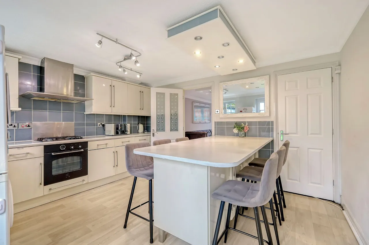 Hastings Close, Grays, Thurrock, RM17 5FE, Grays, Essex, RM17 5FE, photo 5