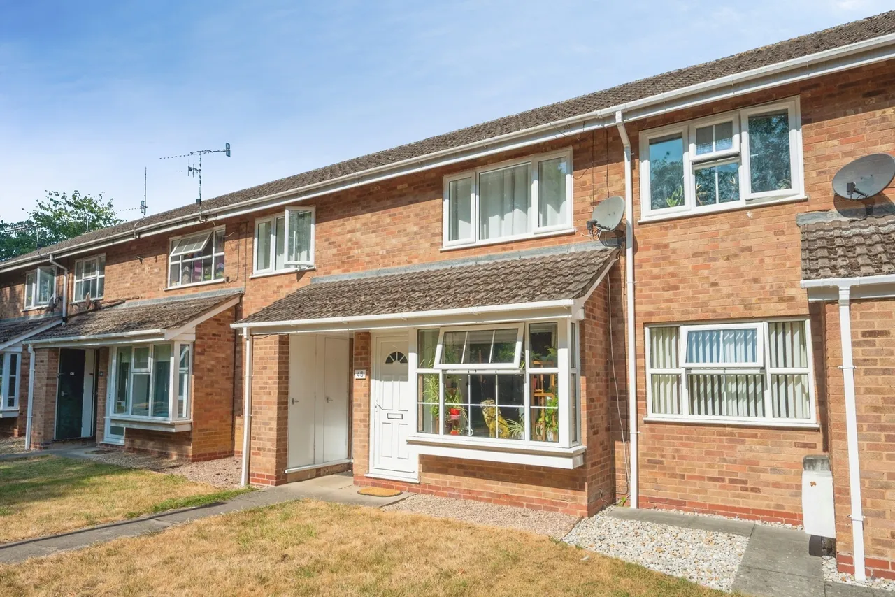2 bed flat for sale, Chesford Grove, Stratford-Upon-Avon, CV37