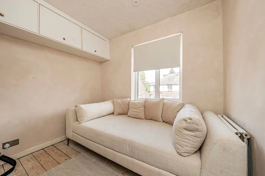 Lodge Close, Cowley, UB8, photo 29