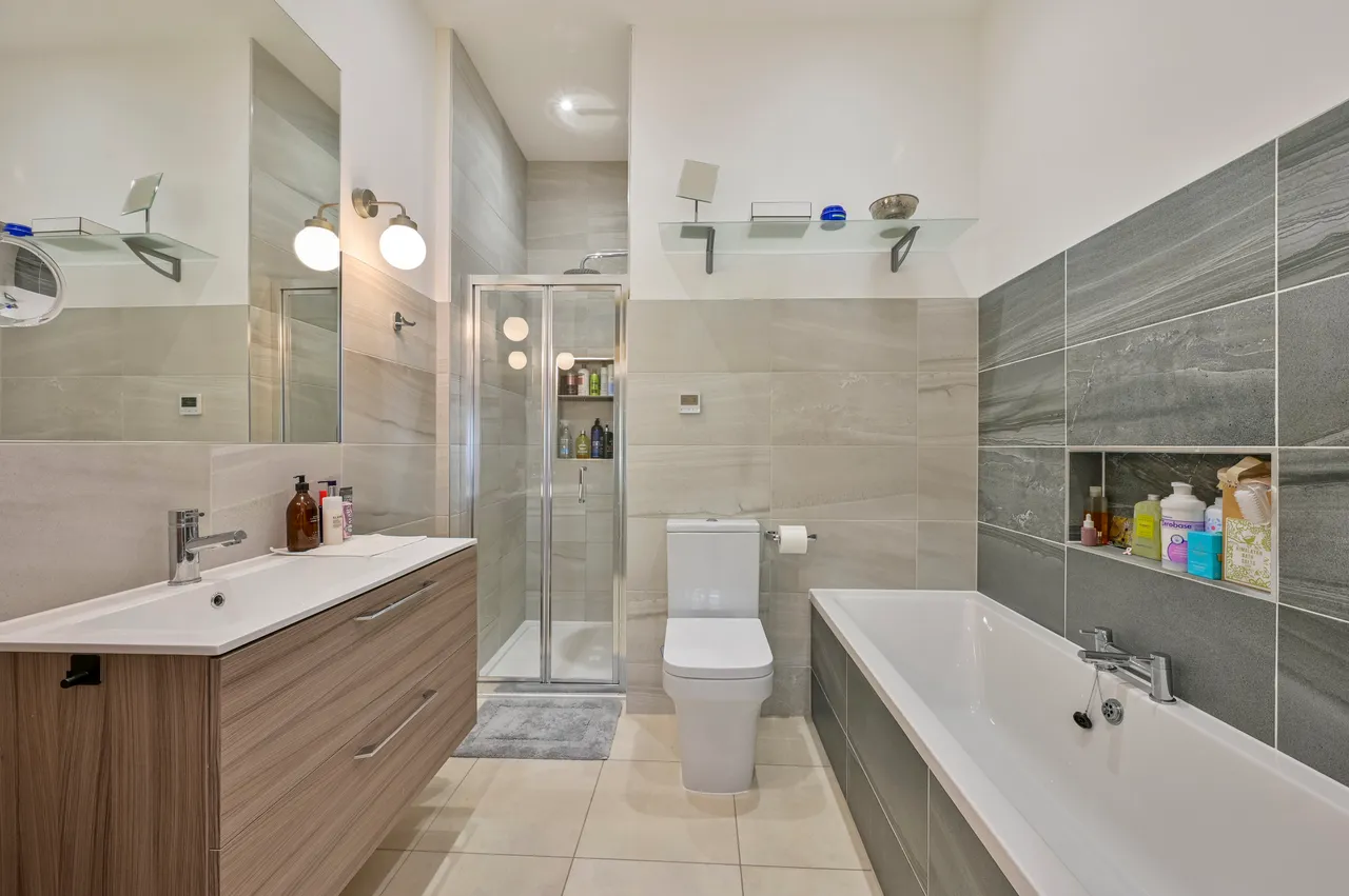 Flat 2, 18 Merton Hall Road, London, photo 8