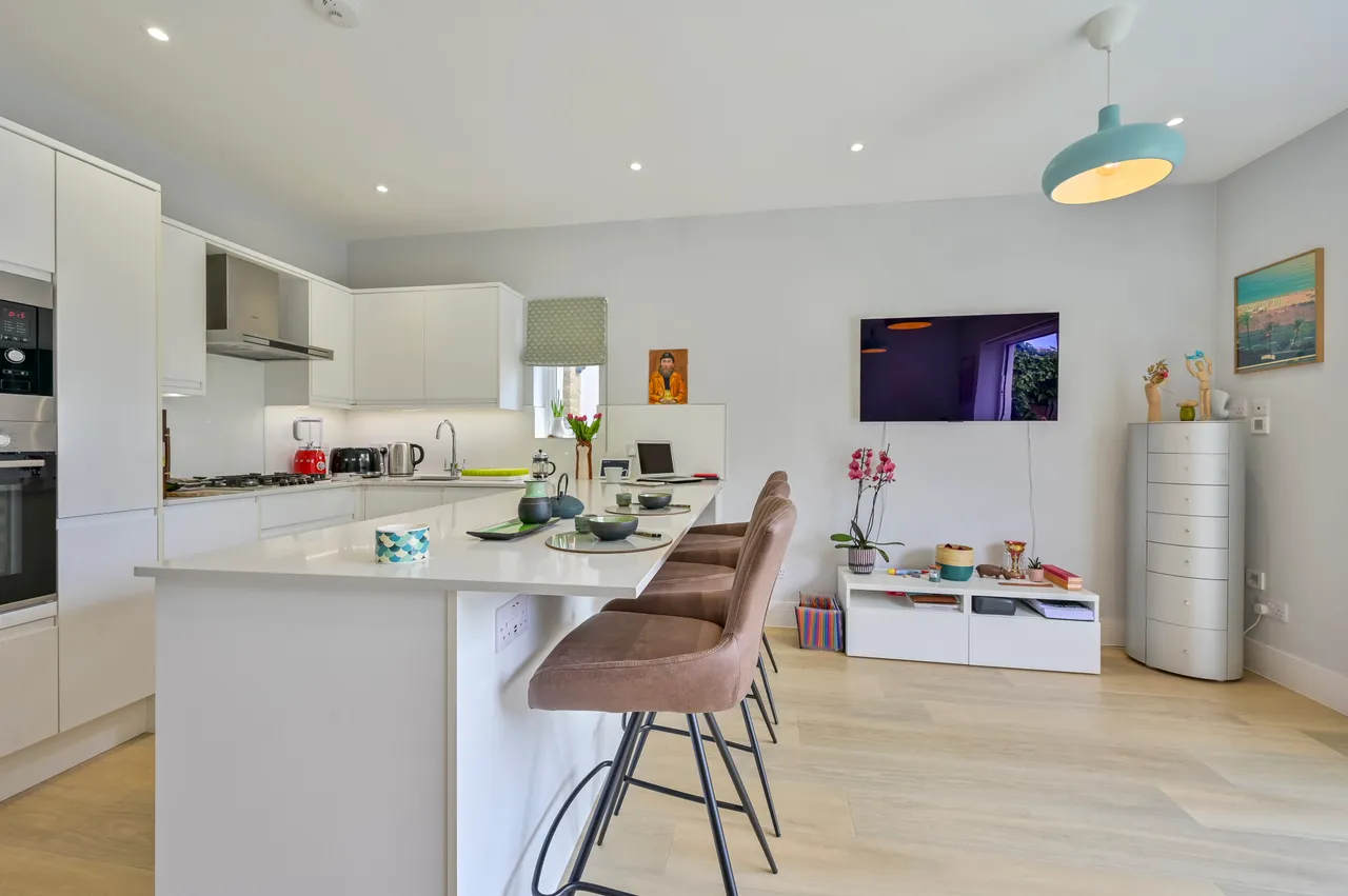 Flat 2, 18 Merton Hall Road, London, photo 9