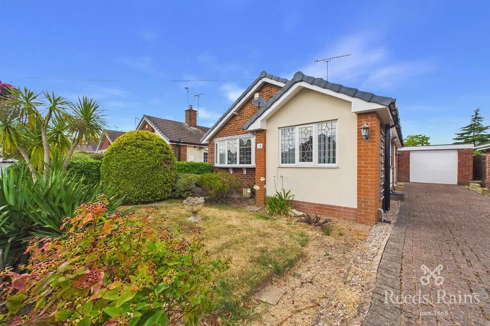 2 bed house for sale — Northfield Drive, Woodsetts, South Yorkshire, S81