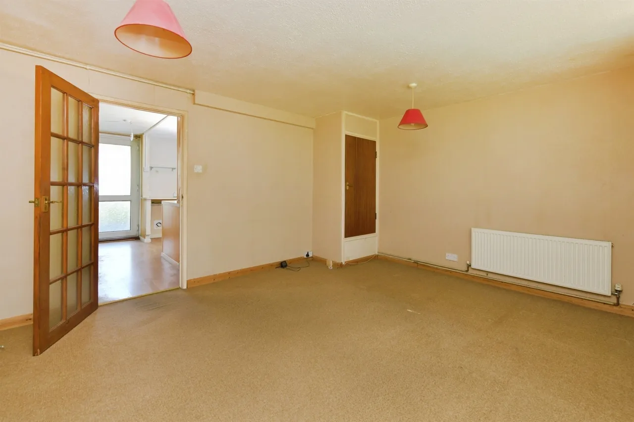 Dieppe Close, Plymouth, photo 2