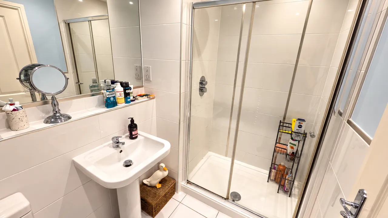 Chapel Drive, Dartford, DA2, photo 16