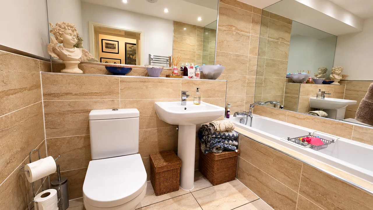 Chapel Drive, Dartford, DA2, photo 13