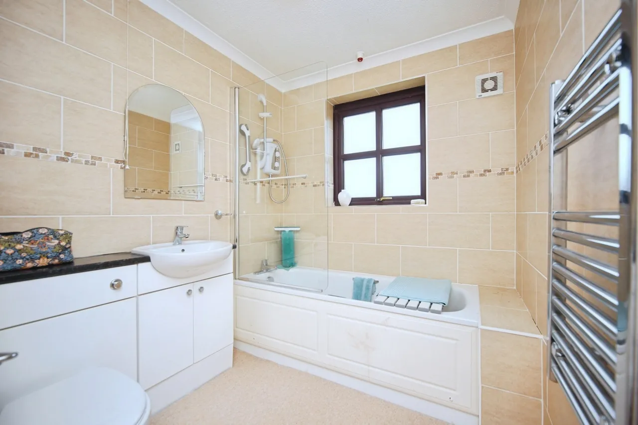 Saffron Meadow, Stratford-upon-Avon, CV37, photo 12
