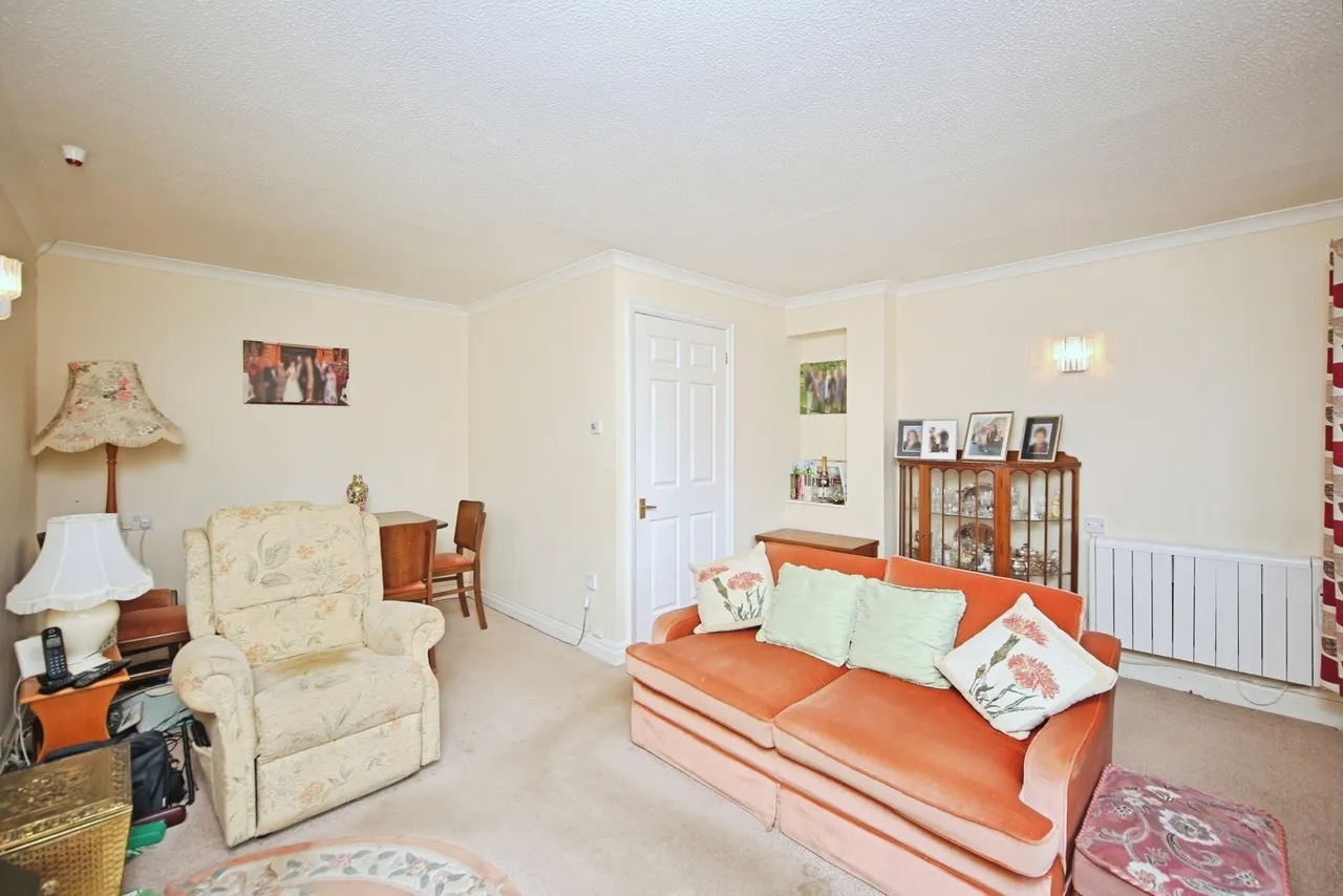 Saffron Meadow, Stratford-upon-Avon, CV37, photo 2