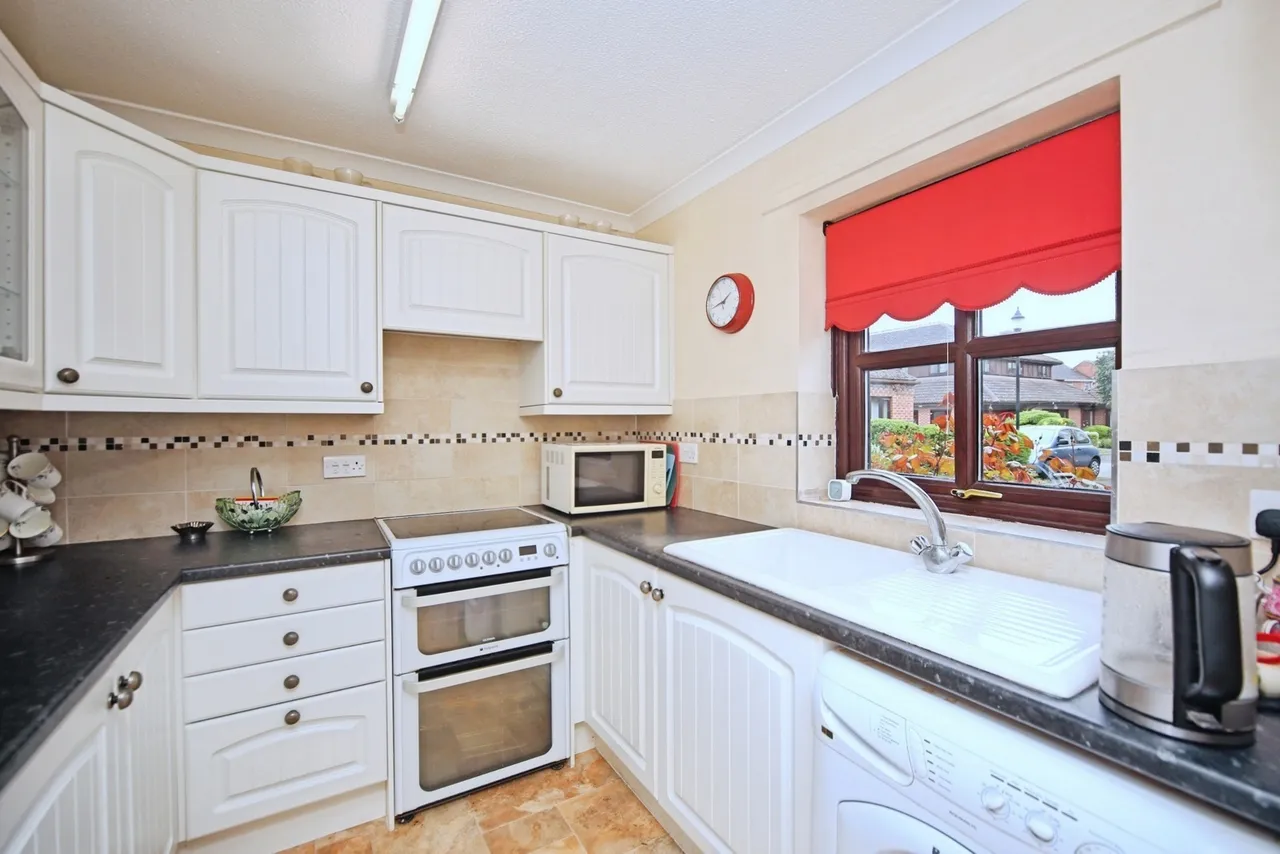 Saffron Meadow, Stratford-upon-Avon, CV37, photo 6